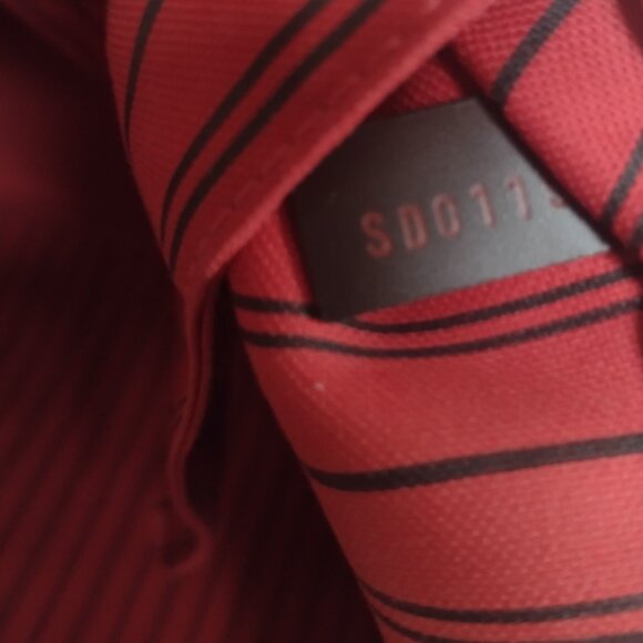 💋💋 💯% Authentic Louis Vuitton Neverfull GM Full Set - Picture 9 of 16